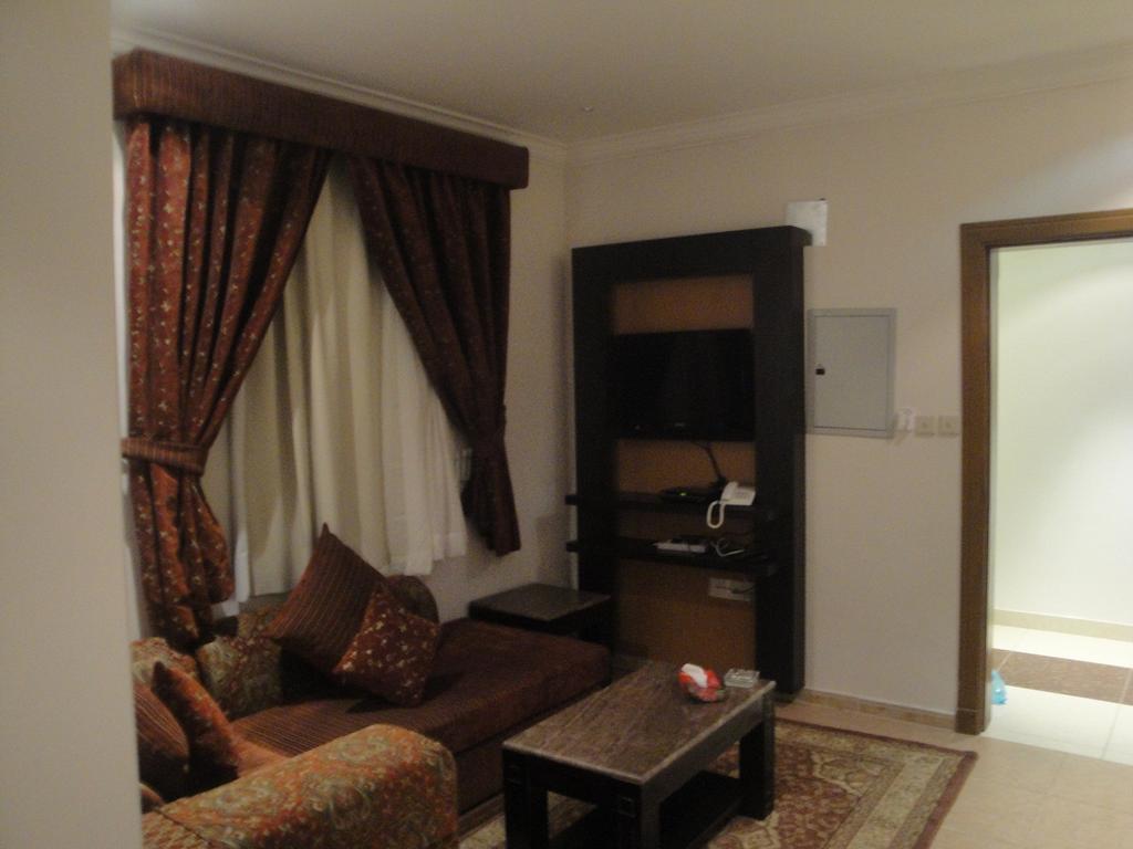 Jenan Al Malaz Hotel Apartments Riyadh Phòng bức ảnh